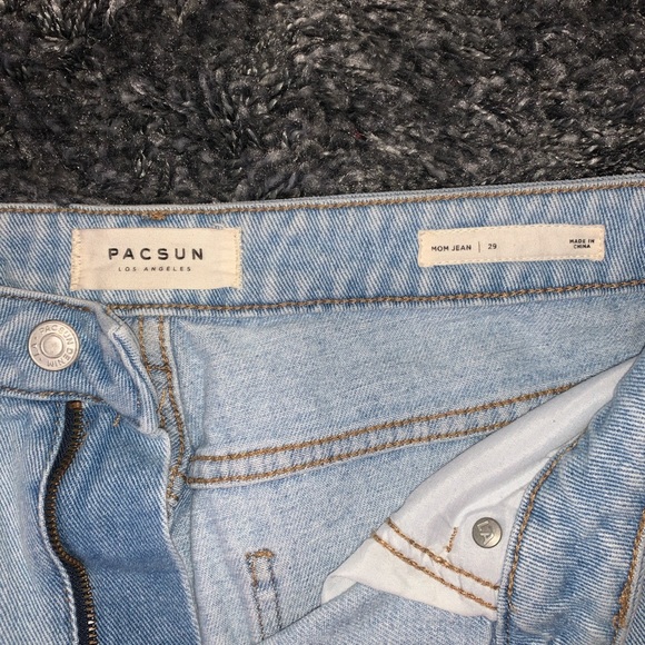 Pacsun light wash mom jeans - Picture 2 of 4